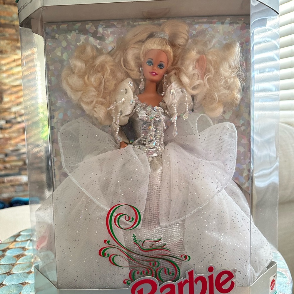 BNIB *RARE* 1992 Happy Holidays Barbie SE